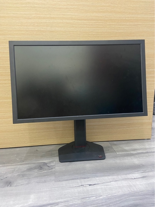 Màn hình chơi game BenQ ZOWIE XL2566X+ 25” FHD 400Hz TN - Màu đen - Ngoại hình: 97.5% - Màn ám nhẹ - Kèm Box + Nguồn + 1 cáp HDMI + 1 cáp DP + 1 Switch + 2 Cánh bảo vệ
