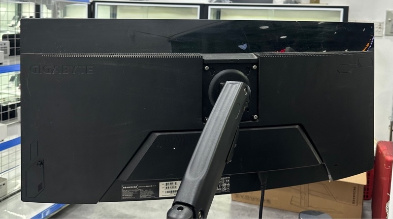 Màn hình cong GIGABYTE G34WQC A 34" 2K 144Hz HDR400 chuyên game - Màu đen - Ngoại hình 97% - Màn ám viền hồng - Kèm Arm đôi màn hình North Bayou NB H180 + Nguồn + Box