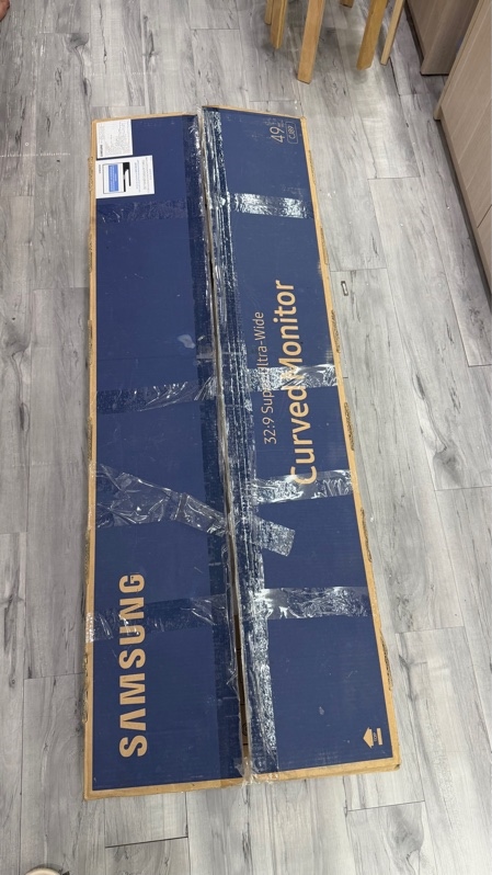 Màn Hình Cong Samsung LC49J890DKEXXV - 49 inch - 144Hz - Độ Phân Giải DFHD - Độ Cong 1800R - Màu đen - Ngoại hình: 97.5% - Màn viền ám vàng nhẹ, 1 đốm phản quang, xước thân , bụi màn - Kèm Box + nguồn