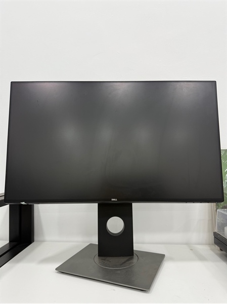 Màn hình Dell Flat panel monitor U2417H - 24 inch - Màu bạc - Ngoại hình 98% - màn ám xanh nhiều mảng - Kèm dây nguồn