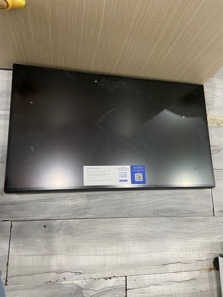 Màn hình Dell U2718Q - Màu xám - Ngoại hình: 97% - Màn ám viền đen, không lên nguồn - Kèm nguồn + HDMI