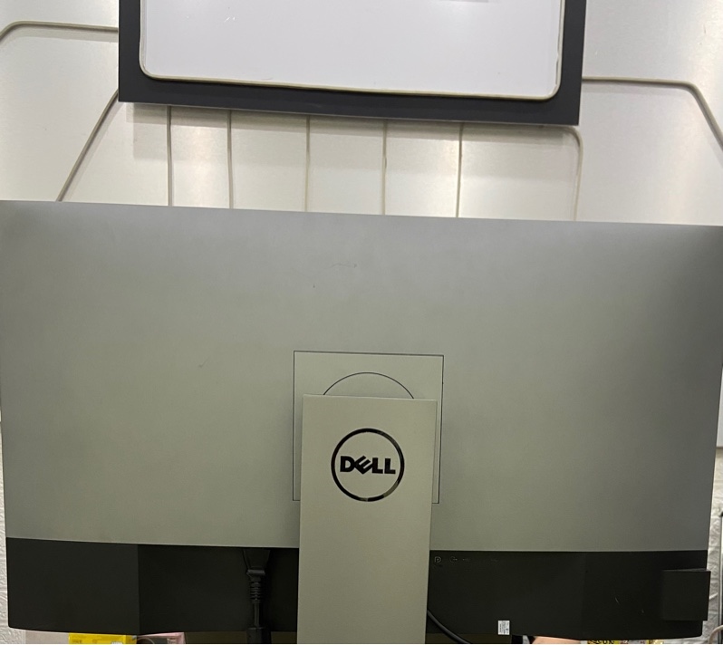 Màn hình Dell U2720QM - 60hz - Hỗ trợ 4K - Màu đen - Ngoại hình: 97% - Body