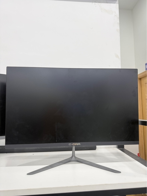 Màn hình Edra model EGM24F1 - 24inch - Full HD - 144hz - Màu đen - Ngoại hình 97% - Màn hở sáng , hồng nhẹ , chết nhiều chấm pixel - Kèm 1 chân , nguồn
