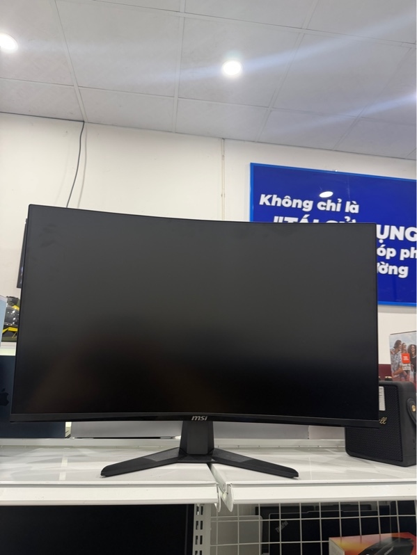 Màn Hình Gaming MSI MAG 32CQ6F - 32 inch - 2K/QHD - 180Hz - Rapid VA - Màu đen - Ngoại hình: 98% - Kèm Box