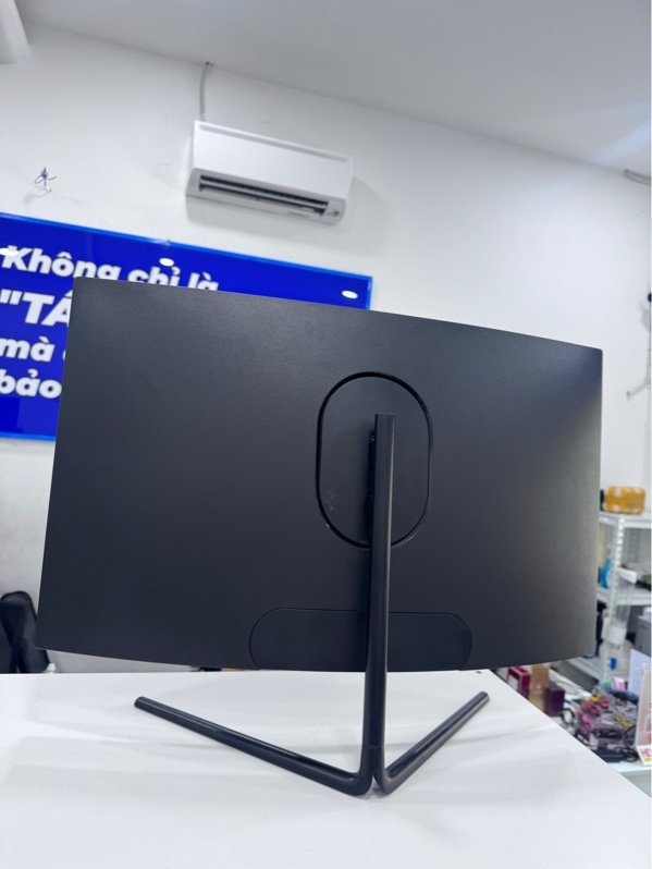 Màn hình LC M27FHD165CV2 - 27inch - Full HD - 165Hz - Màu đen - Ngoại hình 97% - Màn ám vàng, hồng viền rõ, mặt sau trầy nhẹ - Kèm 1 chân đế, 1 dây nguồn