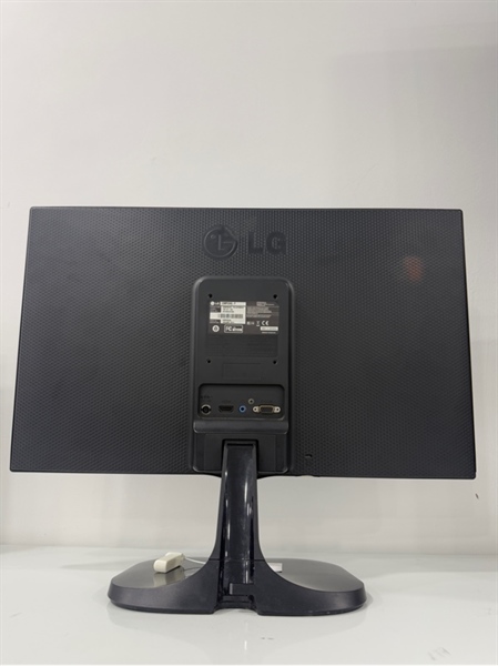 Màn hình LG 23MP65HQ - 23 inch - FHD - 60Hz - Màu đen - Ngoại hình 97% - Màn mờ, hở sáng - Kèm nguồn , hdmi 1