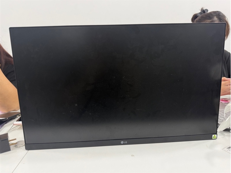 Màn hình LG 24MP400 - 24 inch - 60Hz - FHD - Màu đen - Ngoại hình 98% - Màn vàng viền nhẹ - Kèm nguồn thiếu chân , hdmi