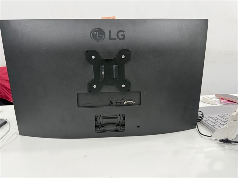 Màn hình LG 24MP400 - 24 inch - 60Hz - FHD - Màu đen - Ngoại hình 98% - Màn vàng viền nhẹ - Kèm nguồn thiếu chân , hdmi 1