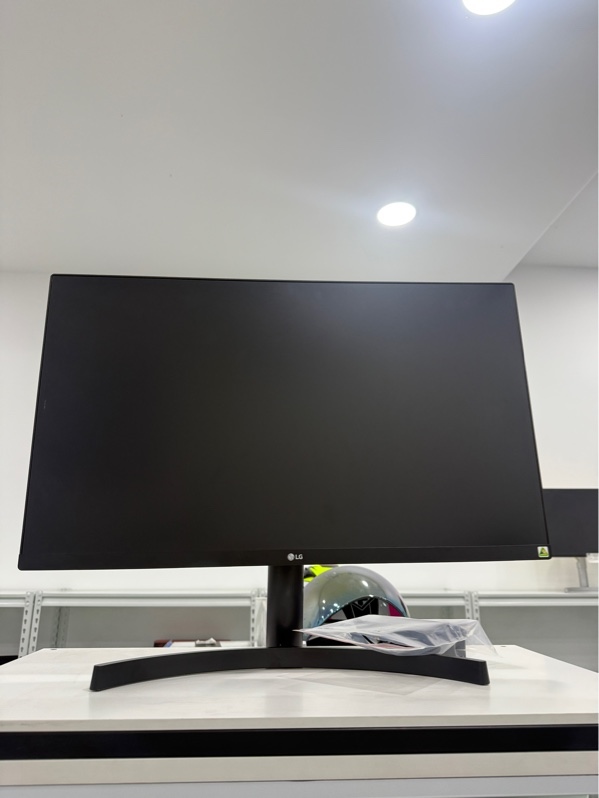Màn hình LG 27QN600 - 27inch - 1372h chiếu - 2k - 75hz - Màu đen - Ngoại hình 98% - Kèm chân đế , nguồn