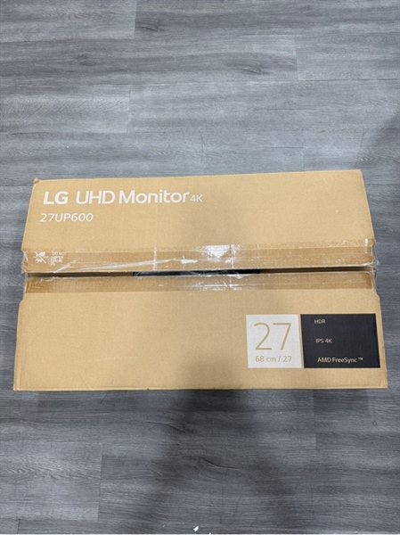 Màn hình LG 27UP600 - 4K - 60Hz - Màu trắng - Ngoại hình 98% - Màn tối góc , thiếu 1 ốc bắt chân - Kèm Box , nguồn , Hdmi , 1 dây dispay port