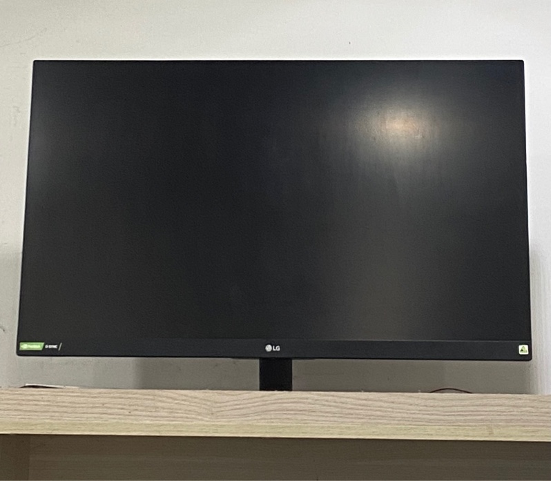 Màn hình LG 32GN500-B UltraGear 32" 165Hz Gsync compatible HDR10 - Màu đen - Ngoại hình: 97% - Ám hồng nặng, ố xung quanh - Kèm nguồn