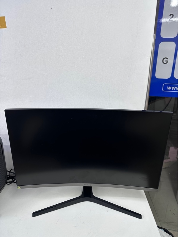 Màn hình Samsung C27R500FHE (27 inch cong) - Nền VA/ full hd/ 60 hz - Màu đen - Ngoại hình 98% - ám vàng nhẹ - Kèm nguồn, chân