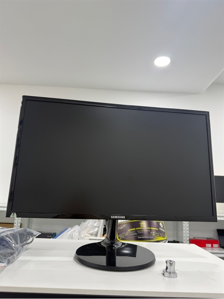 Màn hình Samsung LS24F350FHEXXV - 24 inch - 60Hz - FHD - Màu đen - Ngoại hình 97% - Màn ám hồng , ố vàng , tối nhẹ - Kèm nguồn , hdmi