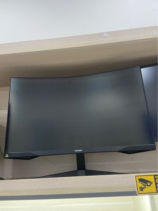 Màn hình Samsung Odyssey S27CG552EE - 2K - VA - 165Hz - Màu đen - Ngoại hình: 98% - Ám hồng viền - FullBox