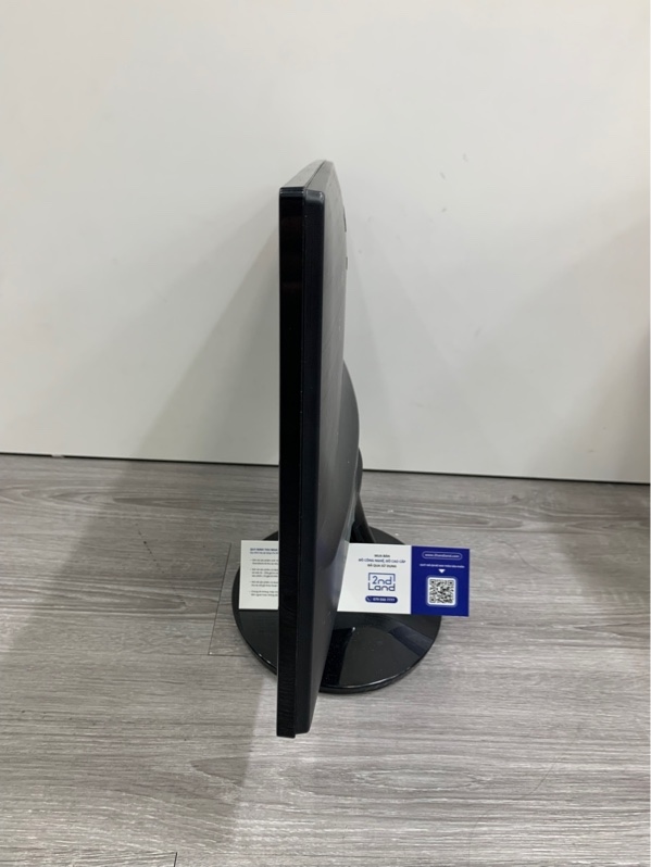 Màn hình Samsung S19D300 - 19 inch - Màu đen - Ngoại hình: 97% - Viền ám vàng - Kèm nguồn