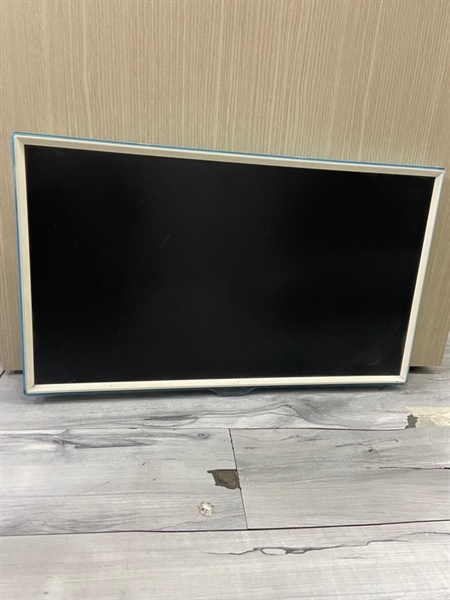 Màn hình Samsung S24E 360H IIXV - 24 inch - Màu trắng - Ngoại hình: 97% - Màn ám vàng nhiều điểm Pixel, tối 4 góc - Body - Kèm nguồn - không bảo hành