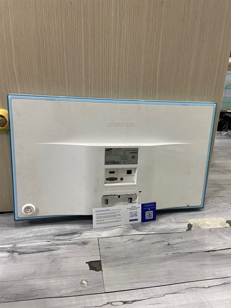 Màn hình Samsung S24E360H 23.6 inch/FHD - Màu trắng - Ngoại hình: 97% - Màn ám vàng nhiều điểm Pixel, tối 4 góc - Body - Kèm nguồn - không bảo hành 1