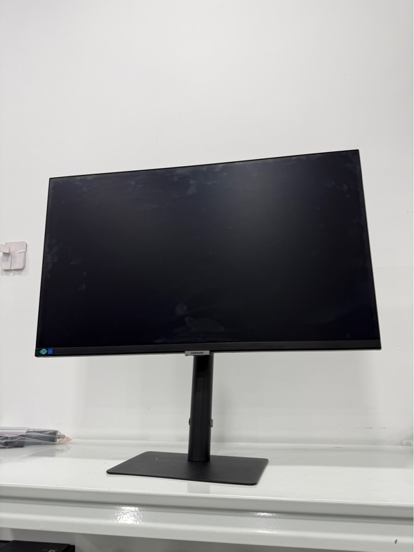 Màn hình Samsung Viewfinity S8 UHD S27B800PXE - 27 inch - 4k - 60hz - Màu đen - Ngoại hình 98% - FullBox