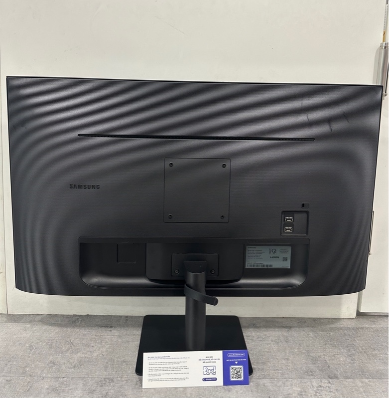 Màn hình thông minh Samsung LS32BM500EEXXV 32 inch (FHD/VA/60Hz/4ms/LOA) - Màu đen - Ngoại hình 97% - Fullbox