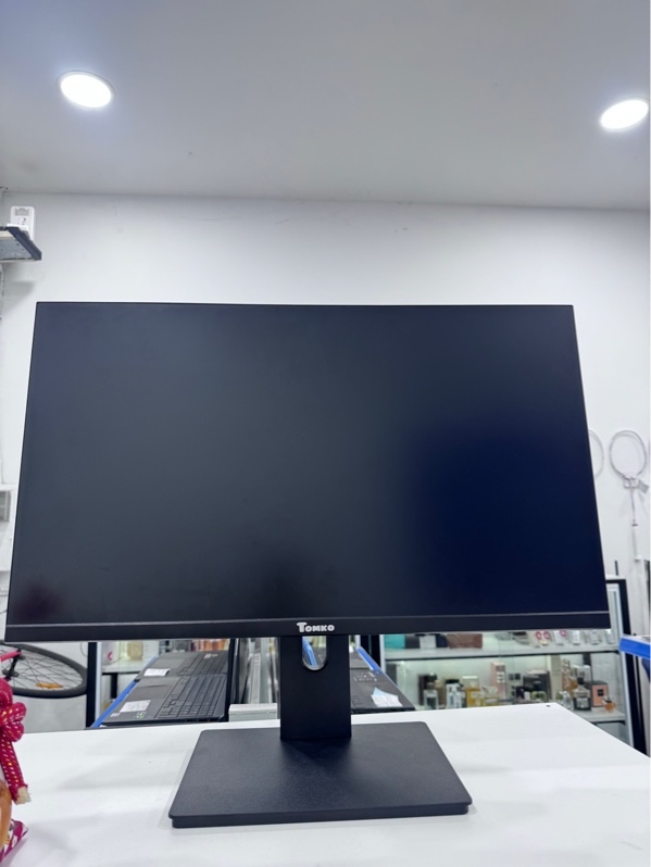 Màn hình Tomko T242AF - 144HZ - FullHD - Màu đen - Ngoại hình 98% - Màn tối nhẹ viền, ám hồng - Kèm box, nguồn HDMI