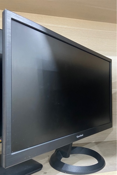 Màn hình ViewSonic VA2261-6 - 22inch - Fullhd/ips/75hz - Màu đen - Ngoại hình: 97% - Màn ám vàng, hở sáng - Kèm nguồn VGA