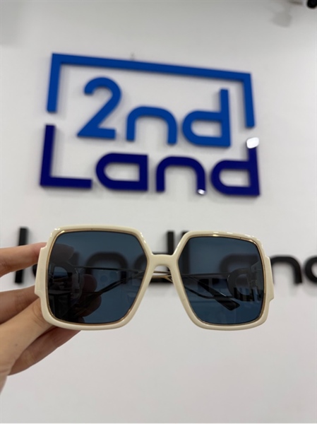 Mắt kính Dior - Gọng viền trắng , gold - Tròng màu xanh - Ngoại hình 98%