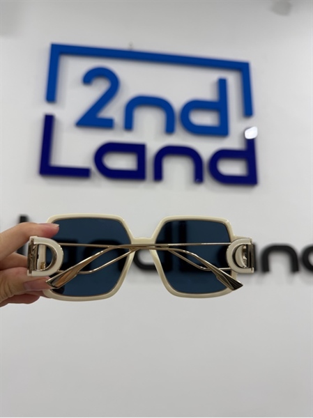 Mắt kính Dior - Gọng viền trắng , gold - Tròng màu xanh - Ngoại hình 98%