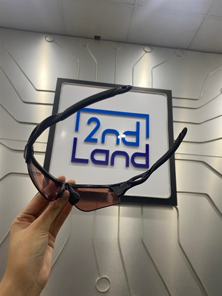 Mắt kính Oakley Radar Lock OO 9206-9138 - Ngoại hình: 97% - Tròng trầy - Gọng nhựa Plastic - Tròng UV400 màu cam - Kèm túi vải 2