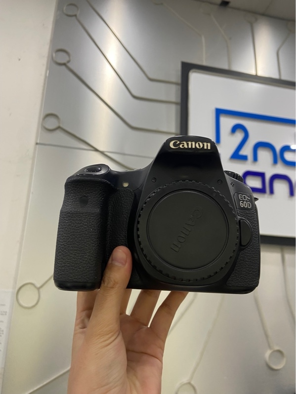 Máy ảnh Cannon EOS 60D - Màu đen - Ngoại hình: 97% - Kèm túi + 1 pin