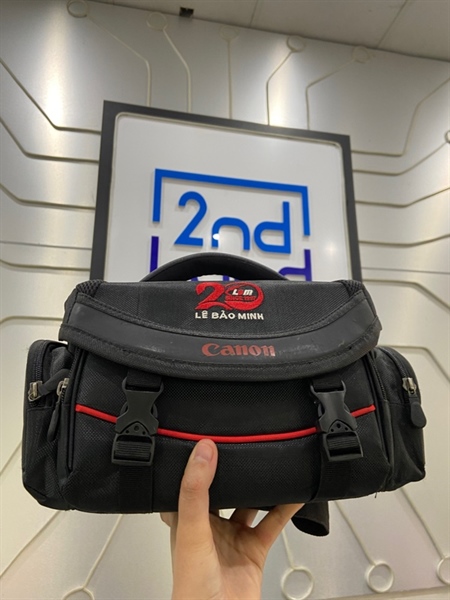 Máy ảnh Canon 3000D - Màu đen - Ngoại hình: 98% - Kèm túi + 1 pin + dock sạc + thẻ nhớ 4GB