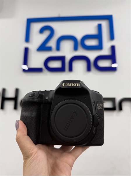 Máy ảnh Canon 50D - 37K Shots - Màu đen - Ngoại hình 97% - Màn ám hồng , mất ốp cao su phần pin , pin gắn lỏng , mất nắp cao su cạnh , gương lật ngoài xước - Kèm 1 pin , 1 sạc , 1 thẻ nhớ 8GB