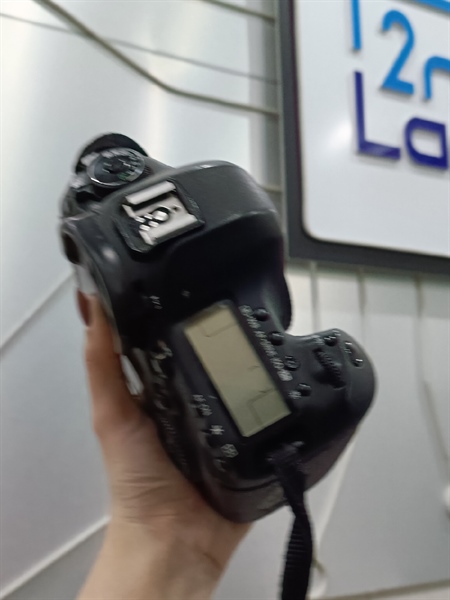 Máy ảnh Canon 5D - Mark 3 - Màu đen - Ngoại hình 97% - kèm 1 pin + 1 sạc 4