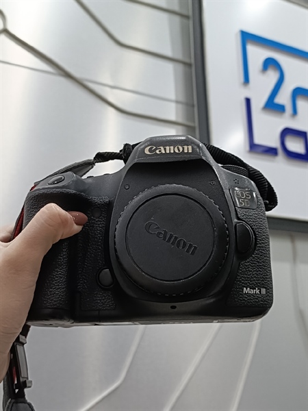 Máy ảnh Canon 5D - Mark 3 - ngoại hình 97% - kèm 1 pin + 1 sạc