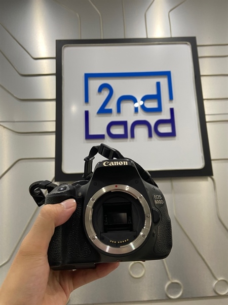 Máy ảnh Canon 600D - Màu đen - Ngoại hình: 97% - Màn tối 4 góc, lưu ảnh, mất đệm ống ngắm - Body - Kèm 1 pin + 1 Dock sạc