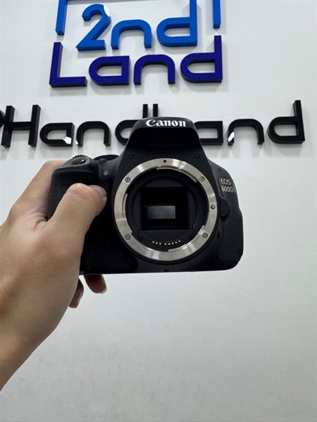 Máy ảnh Canon 600D - Màu đen - Ngoại hình 97% - Màn tối nặng - Kèm túi + sạc + 1 pin
