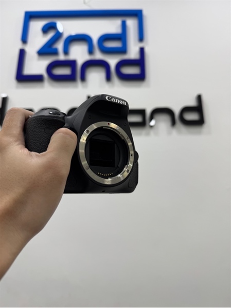 Máy ảnh Canon 600D - Màu đen - Ngoại hình 97% - Màn tối nặng - Kèm túi + sạc + 1 pin 1