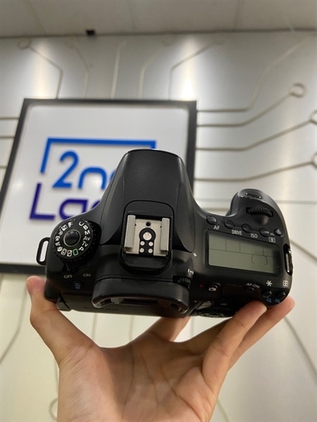 Máy ảnh Canon 60D - Màu đen - Ngoại hình: 97% - Màn LV trầy + ám hồng + gương lật bụi - Kèm túi + 1pin + dock sạc 2