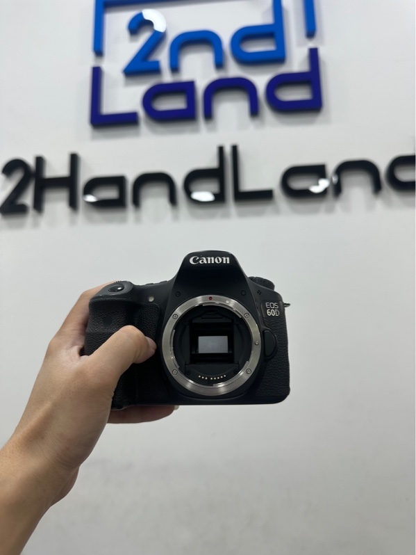 Máy ảnh Canon 60D - Màu đen - Ngoại hình 97%- ống ngắm có đốm bụi - Kèm túi + Sạc + 1 pin + + Lens Kit Canon EF-S 18-55mm IS II