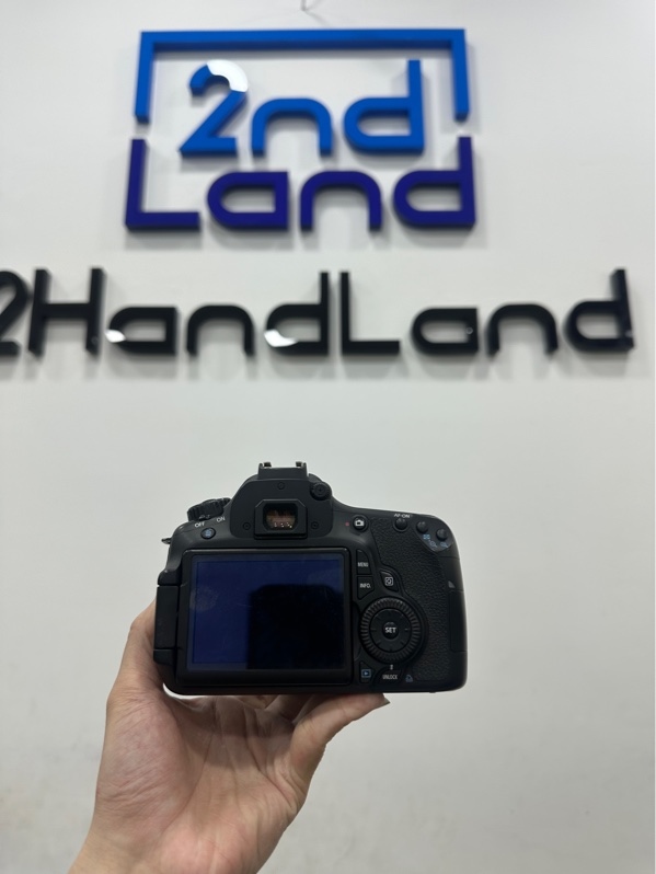 Máy ảnh Canon 60D - Màu đen - Ngoại hình 97%- ống ngắm có đốm bụi - Kèm túi + Sạc + 1 pin + + Lens Kit Canon EF-S 18-55mm IS II