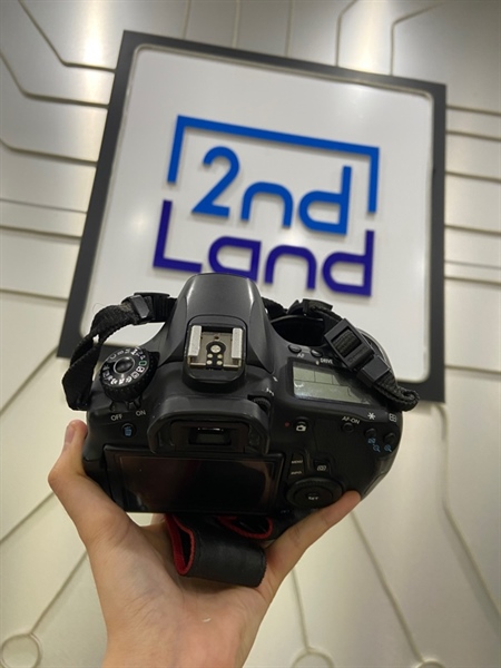 Máy ảnh Canon 60D - Màu đen - Ngoại hình: 97% - Sensor chụp phơi sáng có dealpixel, màn hồng nhẹ - Kèm sạc 2