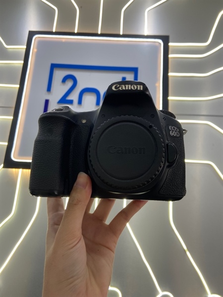 Máy ảnh Canon 60D - Màu đen - Ngoại hình: 98% - Mất nắp ống ngắm, màn ám hồng phản quang nặng, hơn 30 điểm chết sensor - Kèm 1 pin + dock sạc
