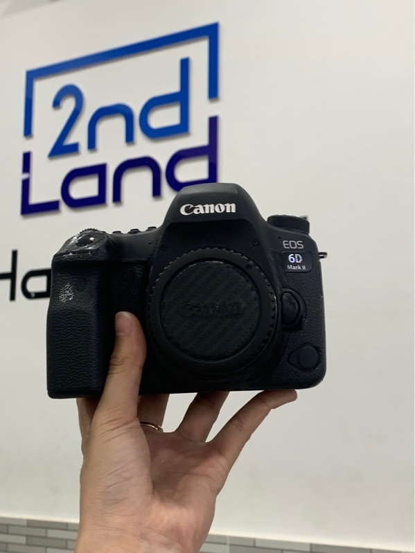 Máy ảnh Canon 6D Mark 2 - Màu đen - Ngoại hình: 98% - Có dán carbon - Kèm 1 pin + 1 sạc