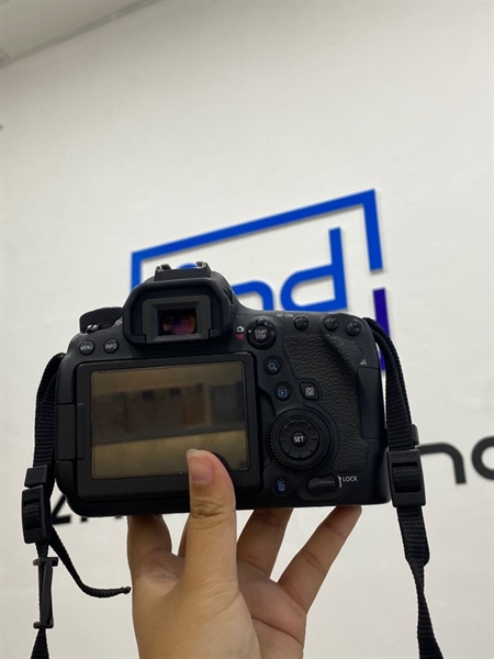 Máy ảnh Canon 6D Mark II - Màu đen - Ngoại hình 98% - Kèm túi, sạc, không pin