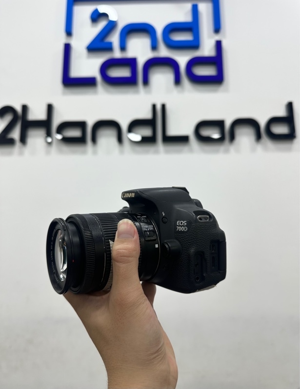 Máy ảnh Canon 700D - Màu đen - Ngoại hình 96% - Mất cao su bên hông, màn ám tối viền nặng - Kèm túi + 1 Pin + Lens kit 18-55mm IS STM + Sạc