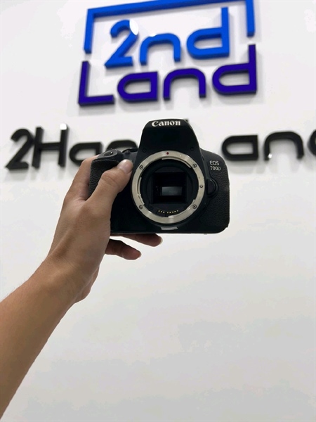 Máy ảnh Canon 700D - Màu đen - Ngoại hình 97% - Màn ám - Kèm sạc + 2 Pin