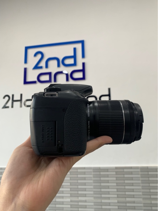 Máy ảnh Canon 700D - Màu đen - Ngoại hình: 97% - Tối 4 góc - Kèm lens kit 18-55mm + 1 pin + sạc