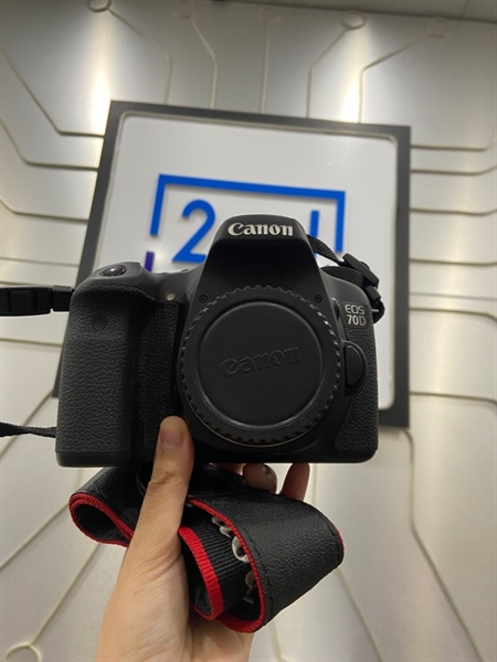 Máy ảnh Canon 70D - Màu đen - Ngoại hình: 98% - Kèm 1 pin + 1 sạc + túi