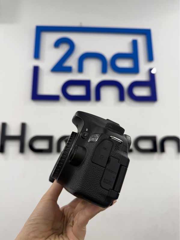 Máy ảnh Canon 70D - Màu đen - Ngoại hình 98% - Kèm 2 pin, 1 sạc