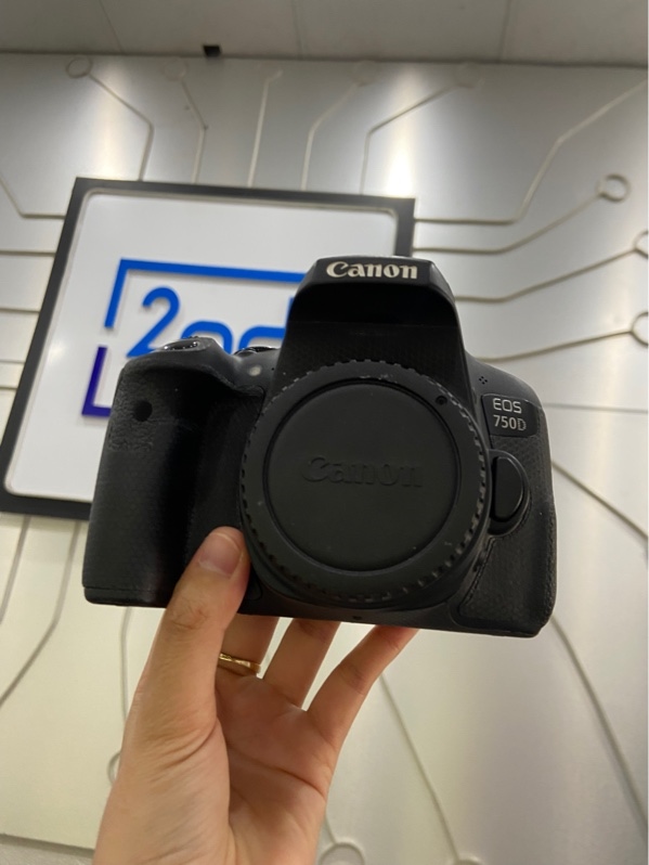 Máy Ảnh Canon 750D - Màu đen - Ngoại hình: 97% - Kèm túi + thẻ + 1 sạc + 1 pin