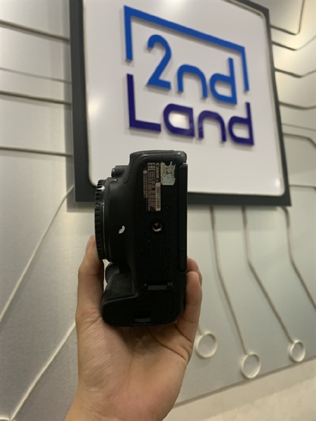 Máy ảnh Canon 800D - Màu Đen - Ngoại hình 98% - Kèm 1 thẻ nhớ 64GB + 1 Pin + 1 sạc 3